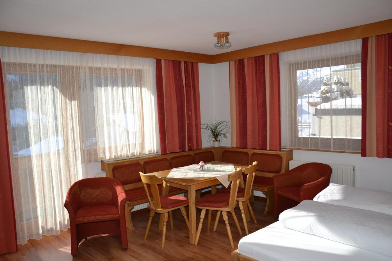 Ferienhaus Am Eggli Apartment Sankt Anton am Arlberg Room photo